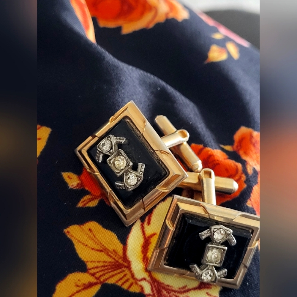 🌟Gem cuff links vintage 2 plus one fish cuff link